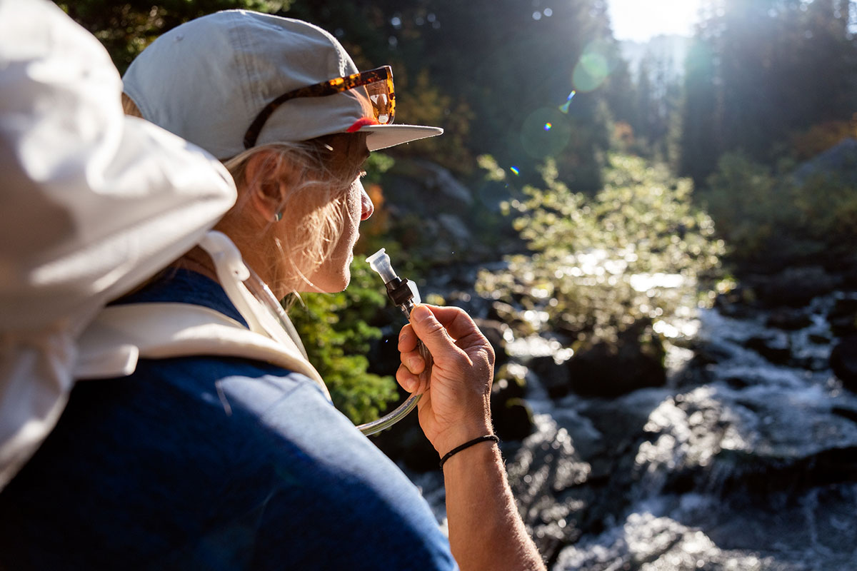 Hydration bladder (drinking from hose while backpacking)